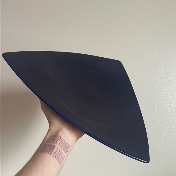 Triangular Dark Blue Plate - Picture 1 of 8
